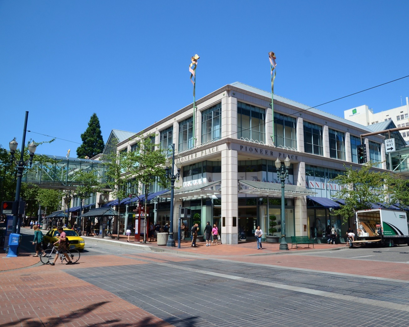 Pioneer Place | The Official Guide to Portland