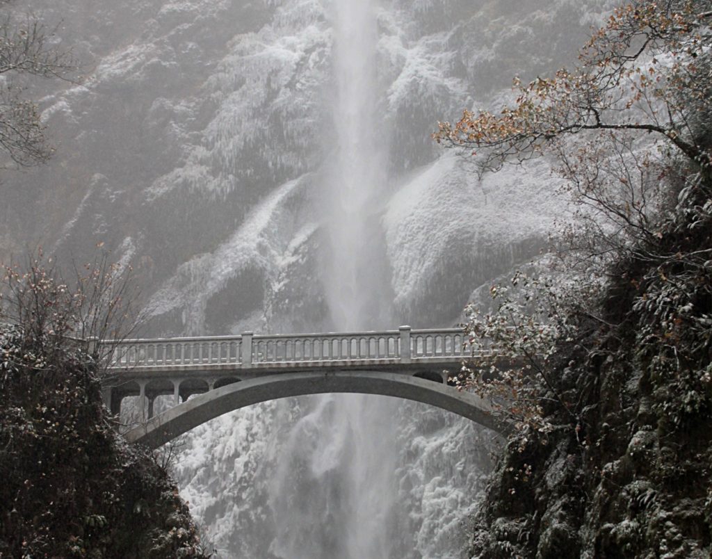 Multnomah Falls The Official Guide To Portland