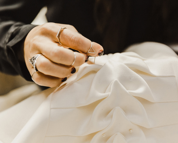 Dyer hand-pleating jacket backs